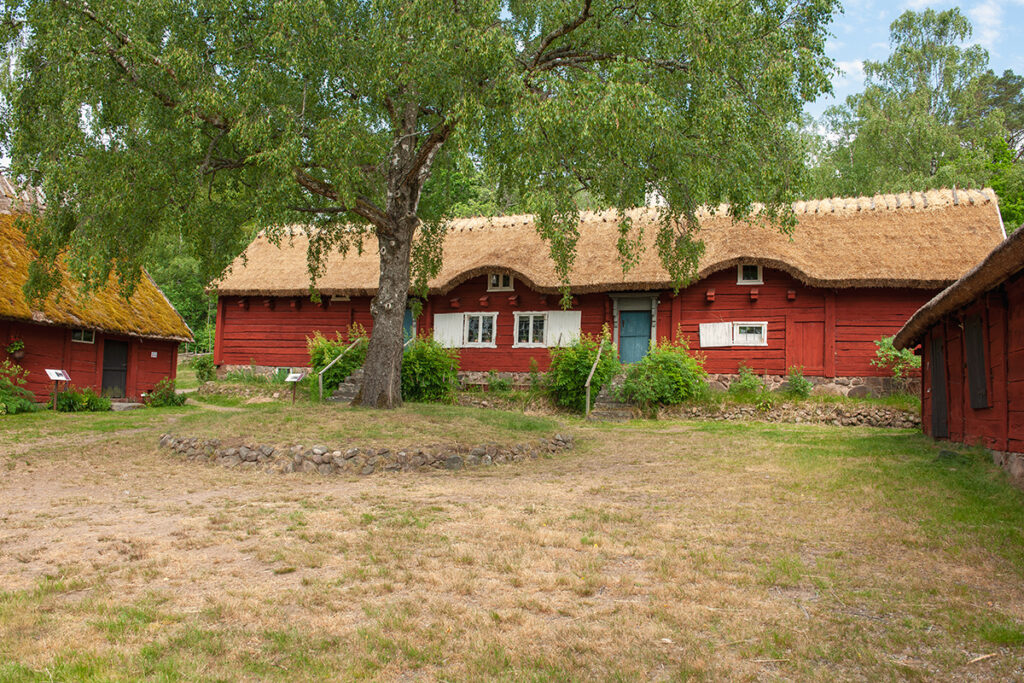 Krafsagården Krafsagården på Friluftsmuseet Hallandsgården byggdes runt år 1800.