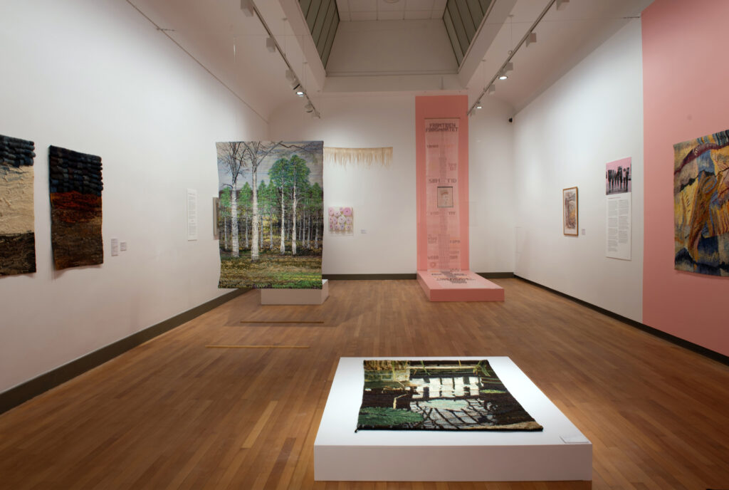 Översiktsbild i utställningen Eufemia