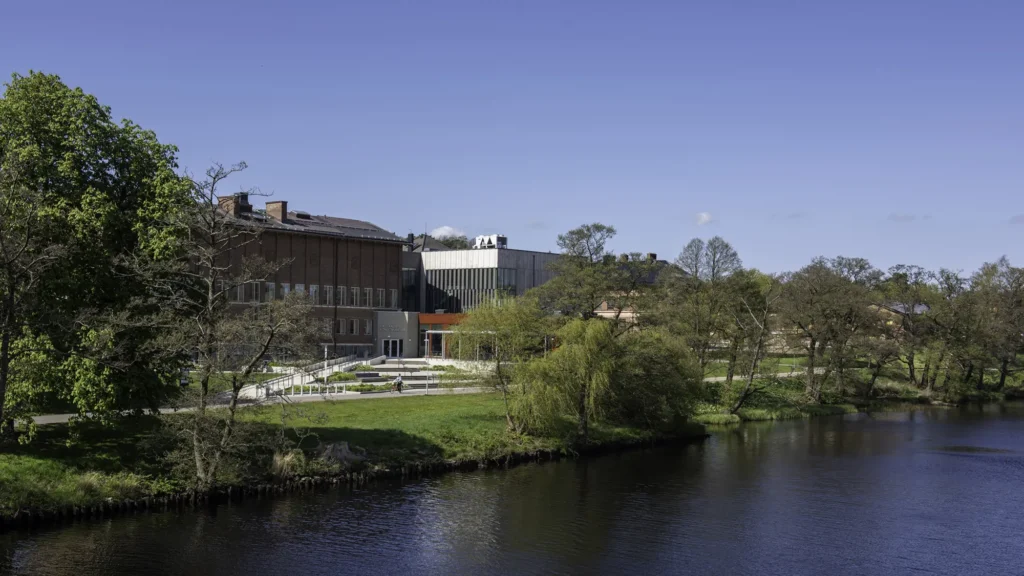 Vy över Nissan och Hallands Konstmuseum.